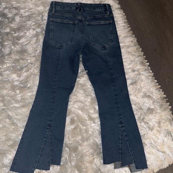 Good American Good Legs Chew Hem Crop Mini Bootcut Jeans - Picture 4 of 5